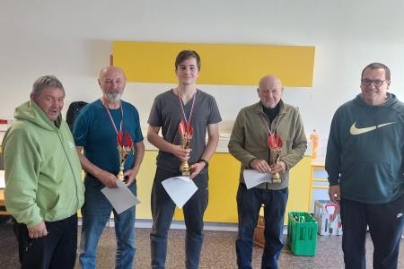 op šah 24 prvi trije s sodnikom in predsednikom